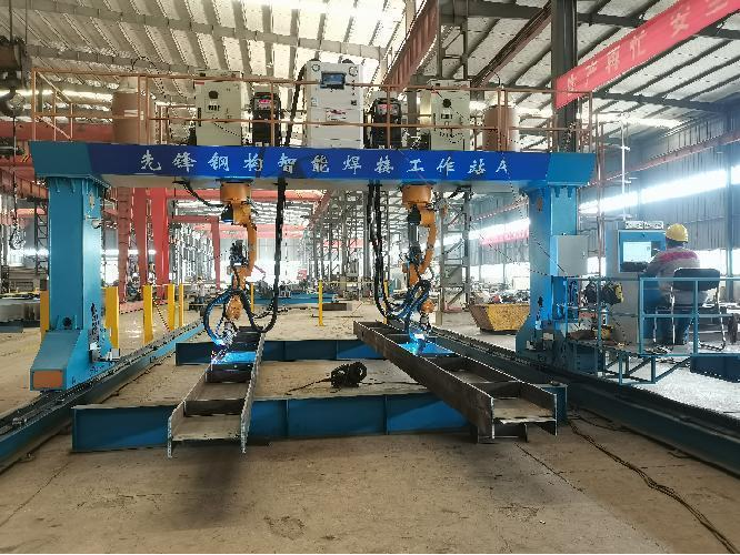 Intelligent Welding Robot System With Gantry 7th 8th 9th Axis 2 Robots ...